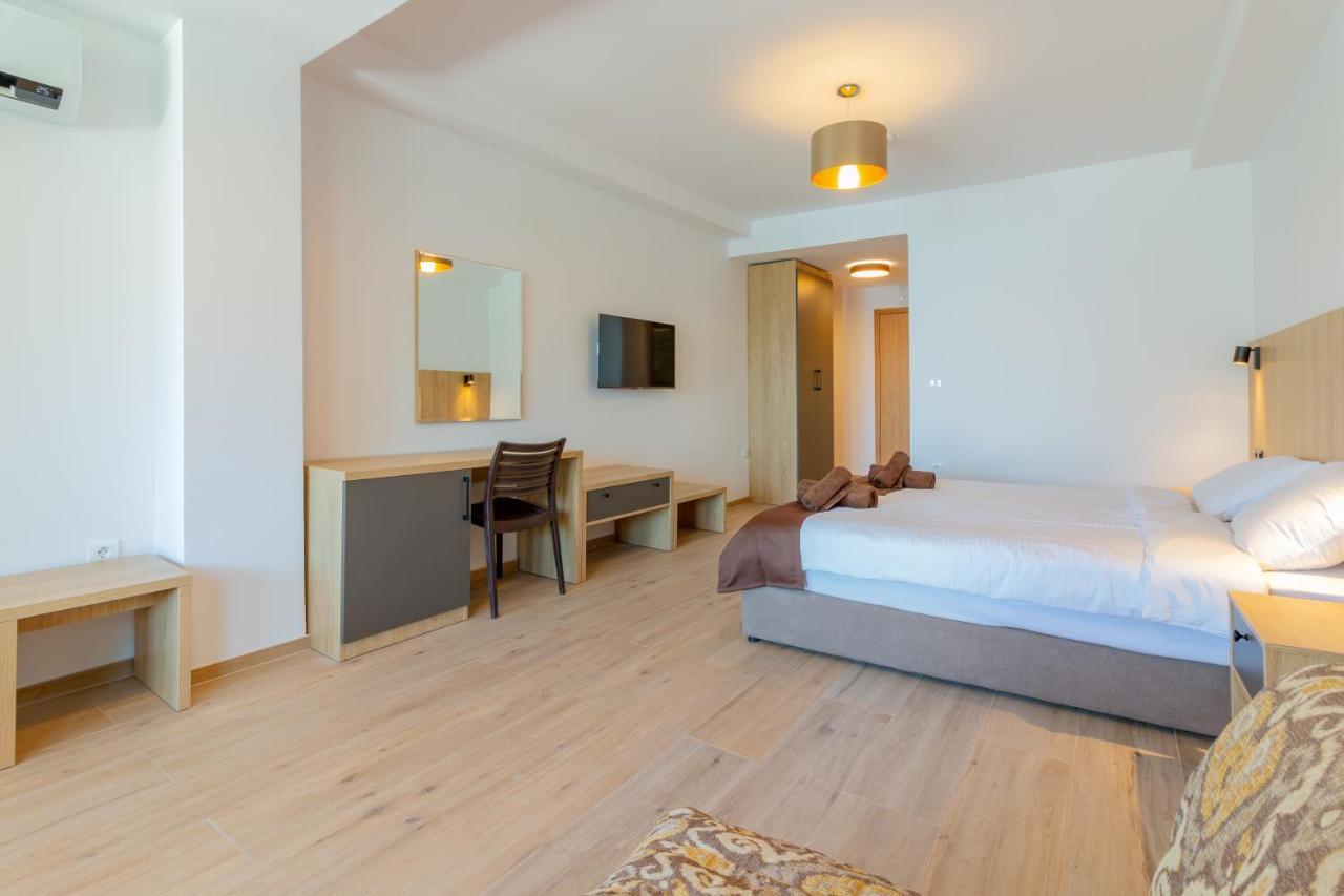 Lago Hotel Lagadin Kültér fotó