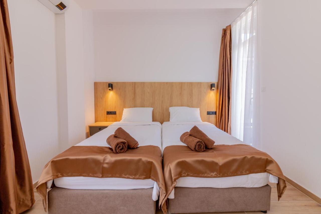 Lago Hotel Lagadin Kültér fotó