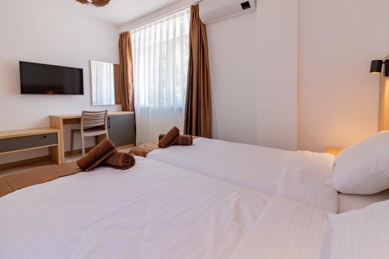 Lago Hotel Lagadin Kültér fotó