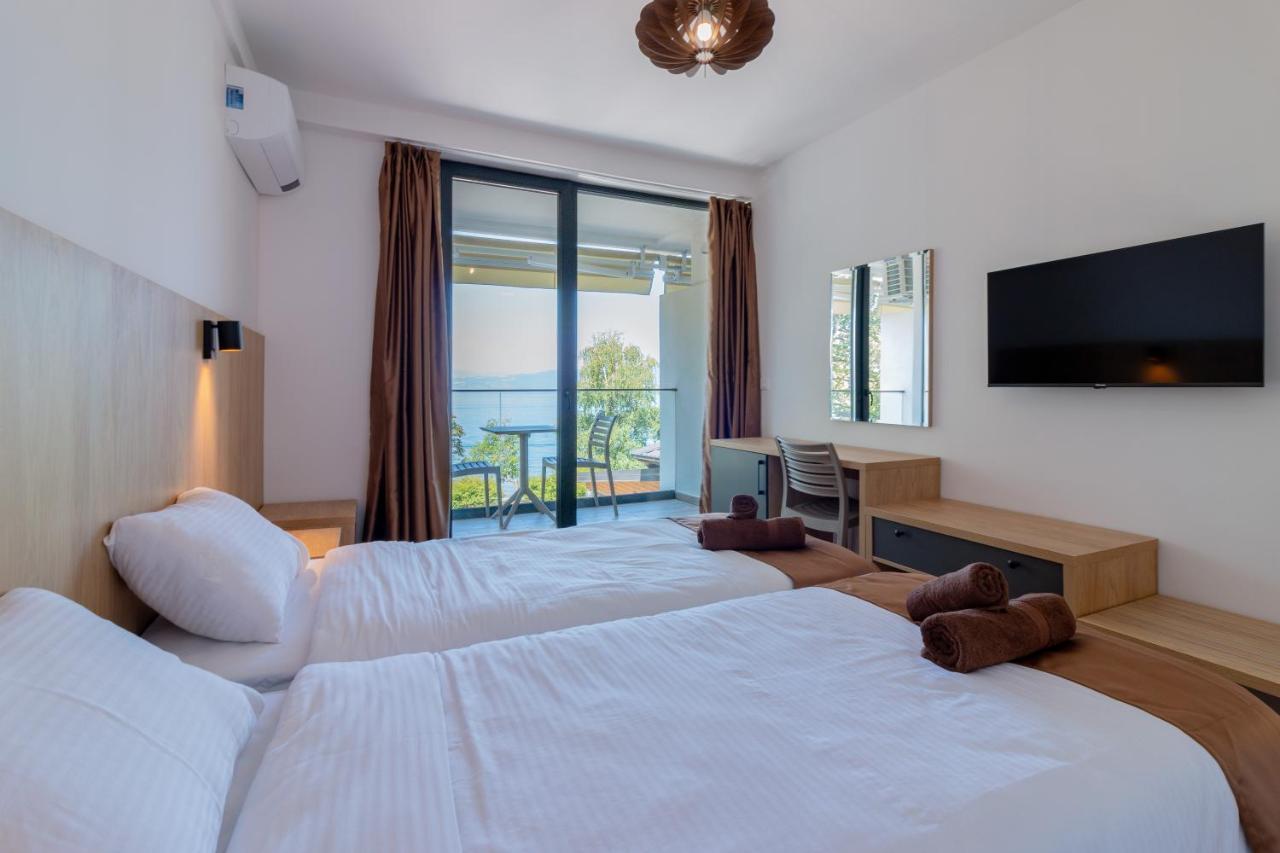 Lago Hotel Lagadin Kültér fotó