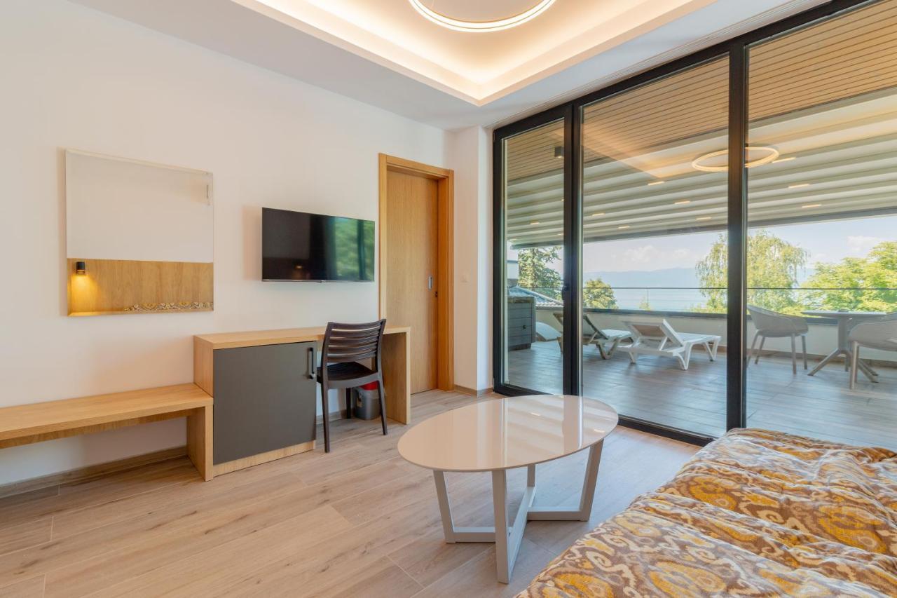 Lago Hotel Lagadin Kültér fotó