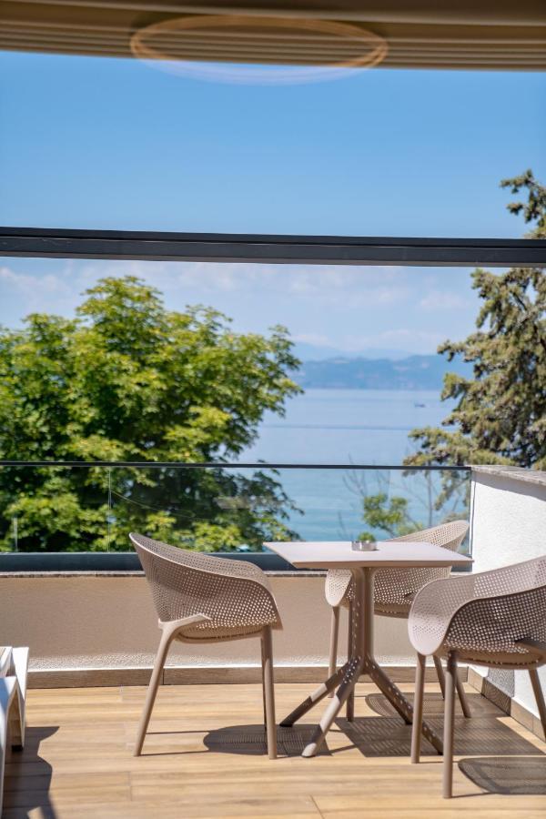 Lago Hotel Lagadin Kültér fotó