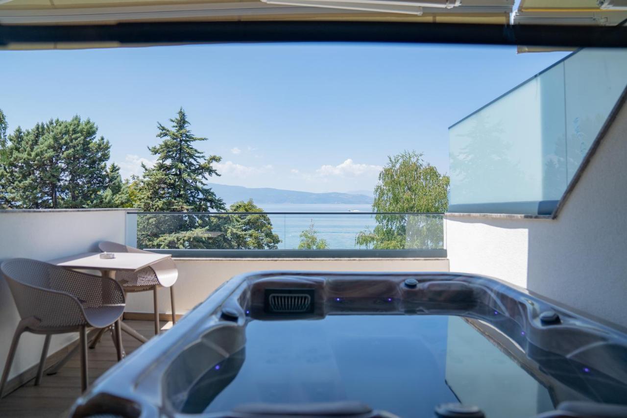 Lago Hotel Lagadin Kültér fotó