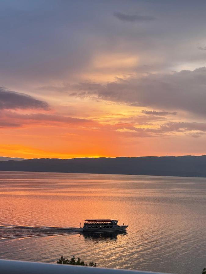 Lago Hotel Lagadin Kültér fotó